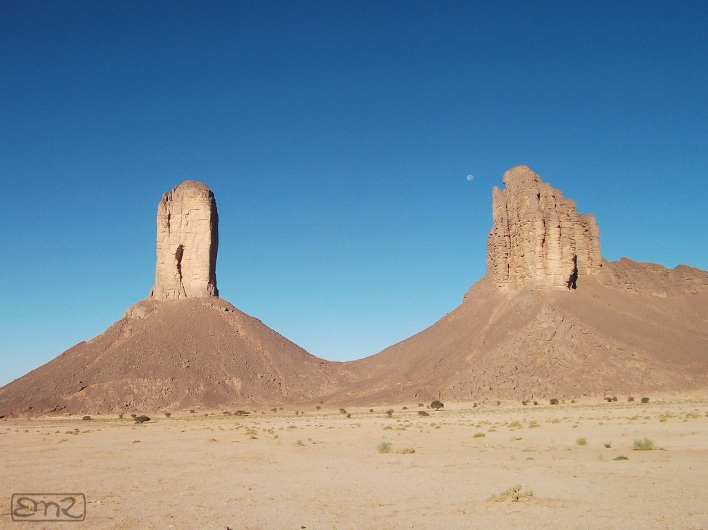 Wüstenlandschaft mit Sandsteinformationen